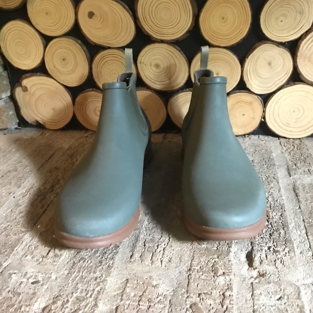 Bogs sweet pea rain boot
